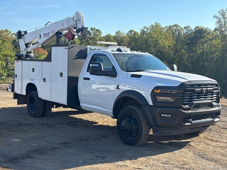 2026-dodge-ram-5500-image-9