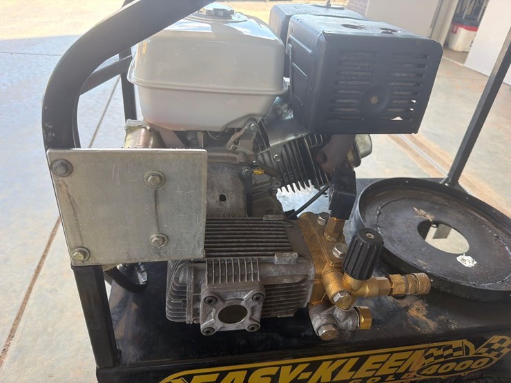 easy-kleen-pressure-washer-image-3