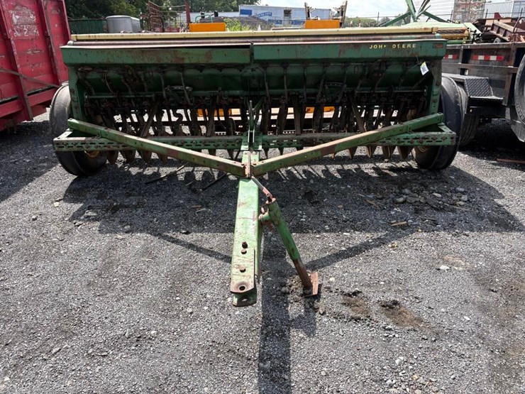 john-deere-8350-image-1