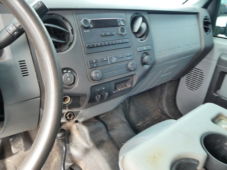 2016-ford-f250-xl-image-15