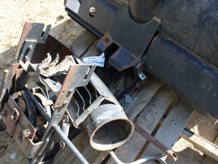 40"-snow-blower-attachment-image-6