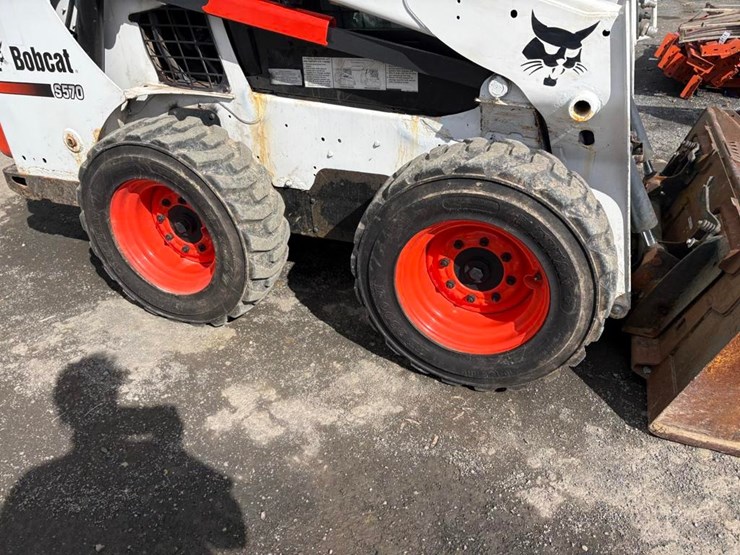 2016-bobcat-s570-image-10