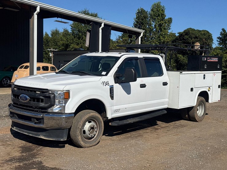 2020-ford-f350-xl-image-1