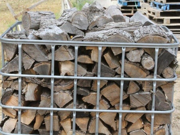mixed-white-&-red-oak-firewood-in-metal-pallet-tot-image-7