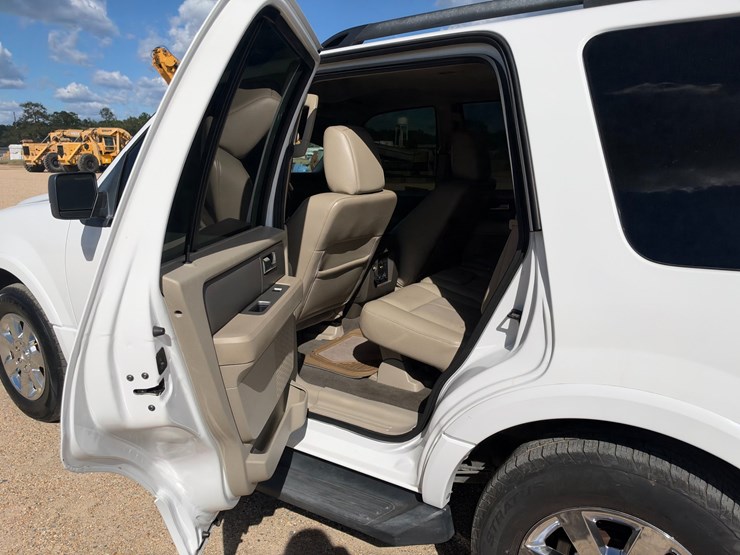 2009-ford-expedition-image-7