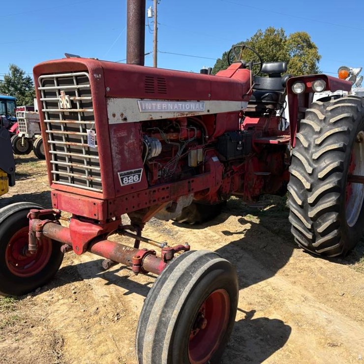 INTERNATIONAL 826
