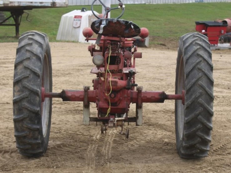 farmall-"c"-gas-narrow-front-image-5