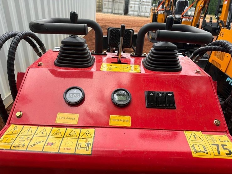 2026-future-360t-mini-skid-steer-loader-image-5