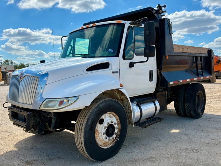 2013-international-durastar-4300-image-1