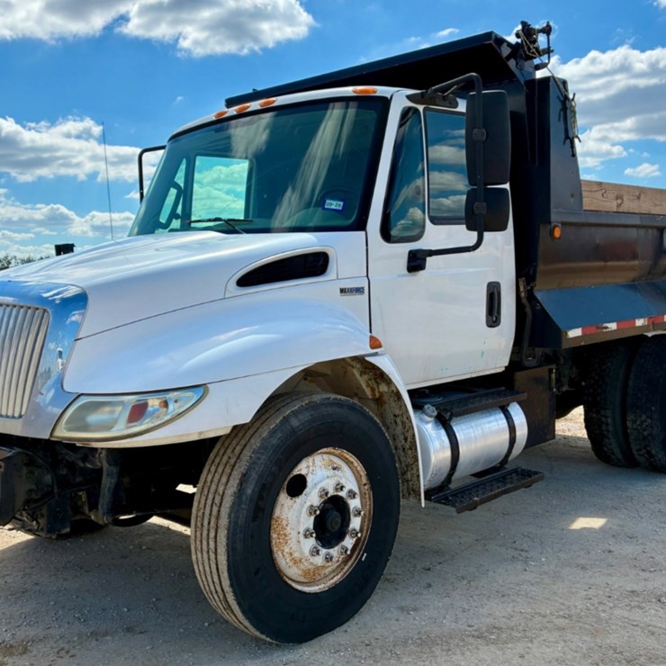 2013 INTERNATIONAL DURASTAR 4300