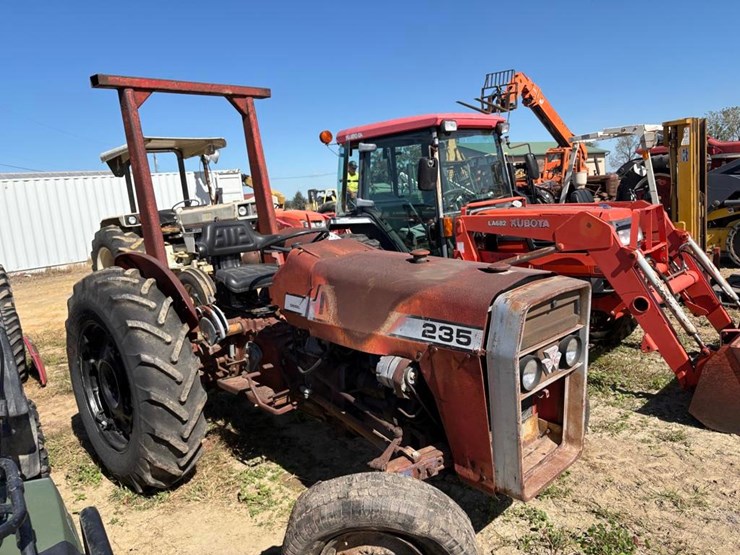 massey-ferguson-235-image-5