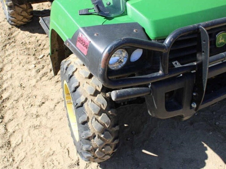 john-deere-gator-image-8