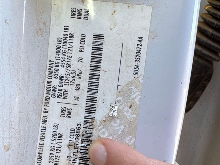 2020-ford-f350-xl-image-9