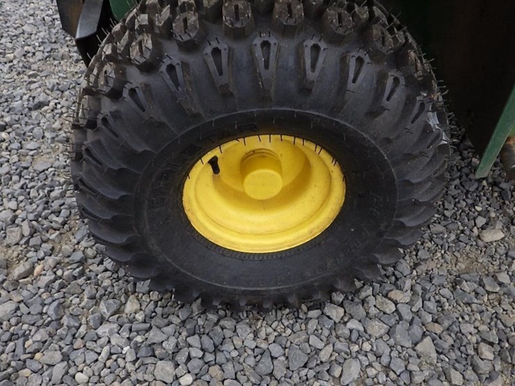 john-deere-gator-image-10
