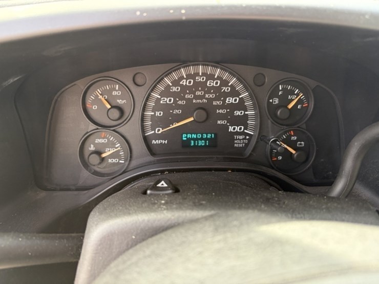 2004-chevrolet-express-bucket-van-image-21