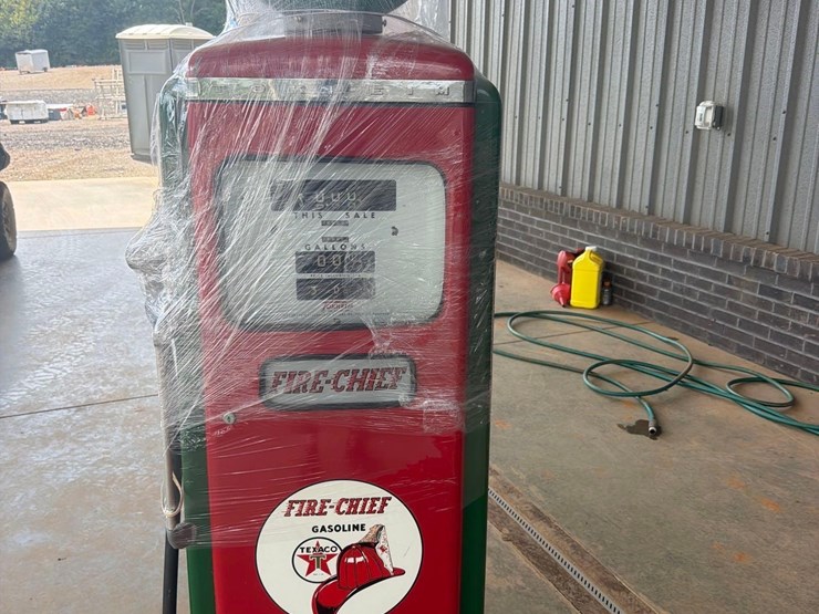 restored-vintage-gas-pump-fire-chief-texaco-image-1
