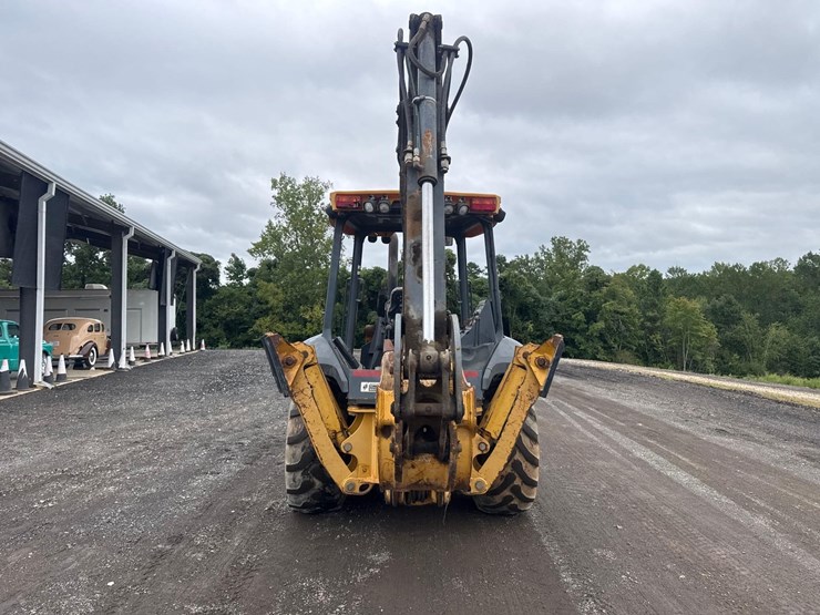 2016-deere-310l-image-5