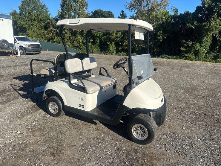 e-z-go-elite-rxv-4-passenger-golf-cart-image-1