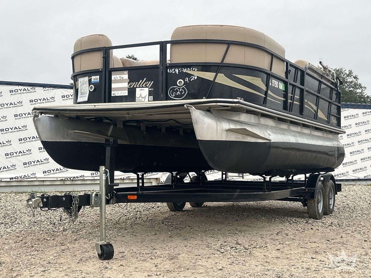 2018-20ft-bentley-200-cruise-pontoon-boat-w-2022-mid-america-t/a-trailer-image-1