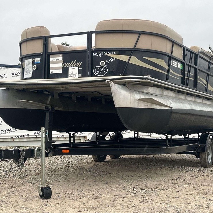 2018 20ft Bentley 200 Cruise Pontoon Boat w 2022 Mid America T/A Trailer