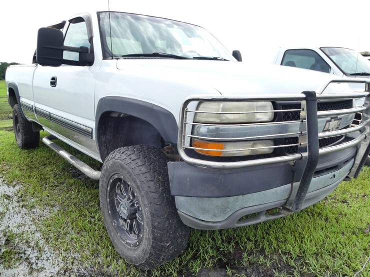 2001-chevrolet-2500-image-2