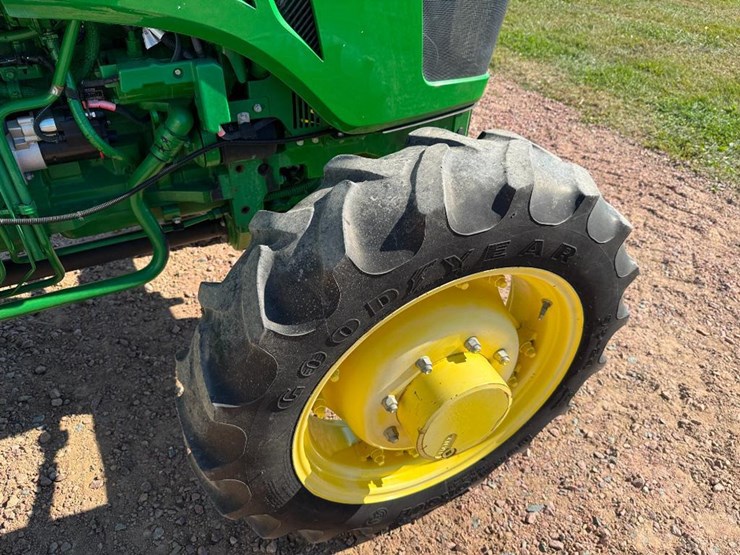 john-deere-5065e-image-10