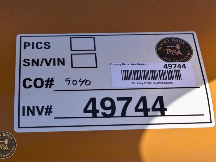 caterpillar-320-image-6