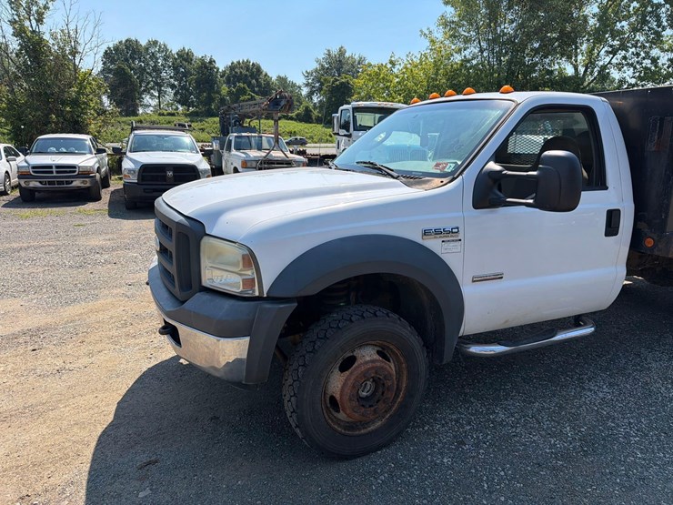 2005-ford-f550-image-20