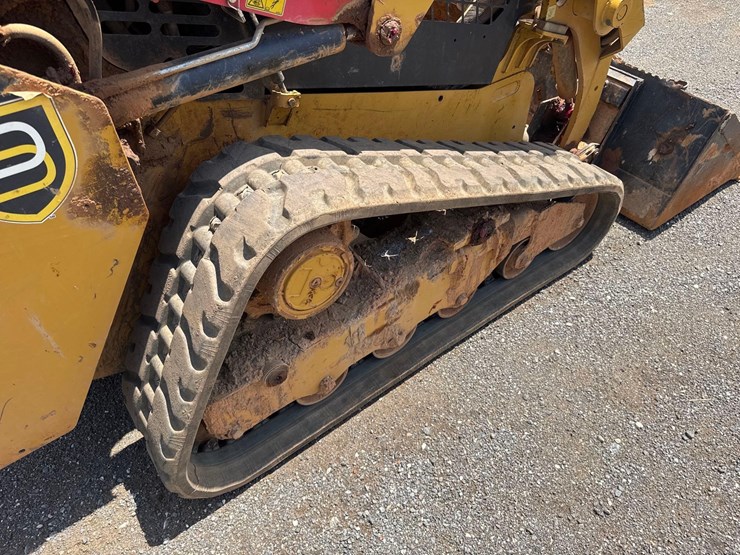 2019-caterpillar-249d-image-15