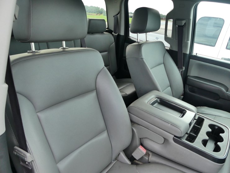 2017-chevrolet-2500hd-image-9
