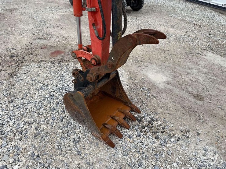 2019-kubota-kx71-3-image-7