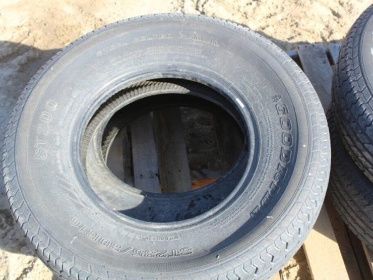 (4)-235/80r16-trailer-tires-image-5