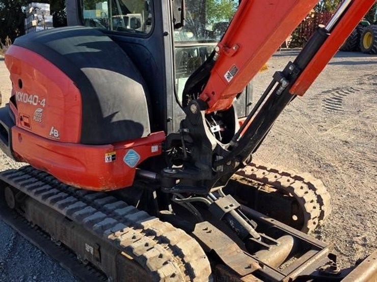 2017-kubota-kx040-4-image-34