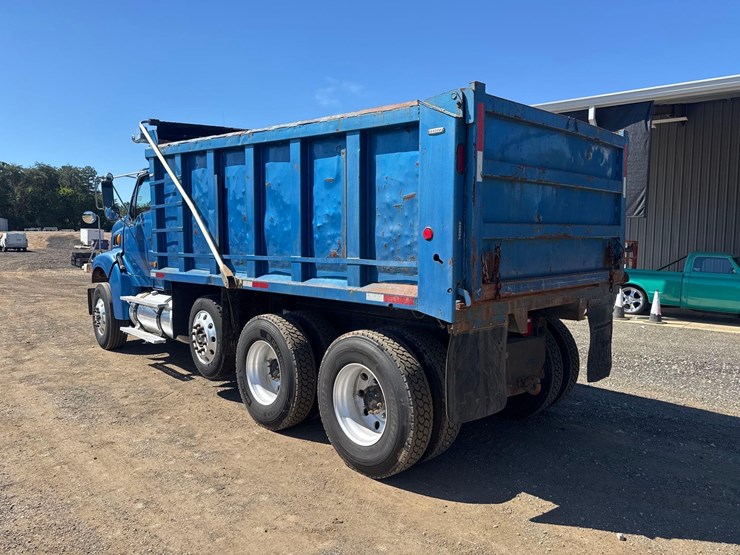 2005-sterling-l9500-image-4