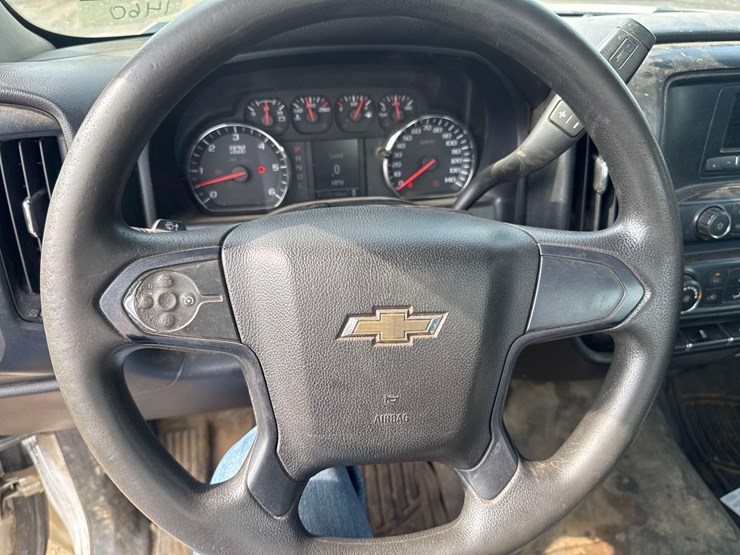 2017-chevrolet-silverado-1500-image-18