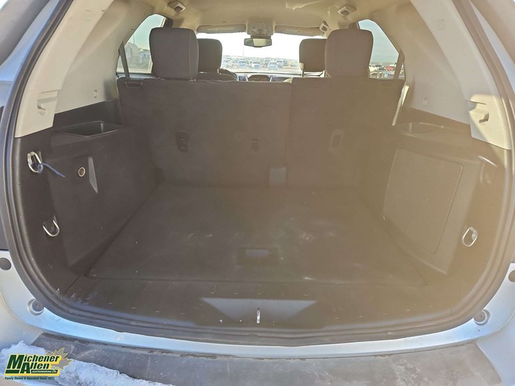 2015-chevrolet-equinox-lt-image-13