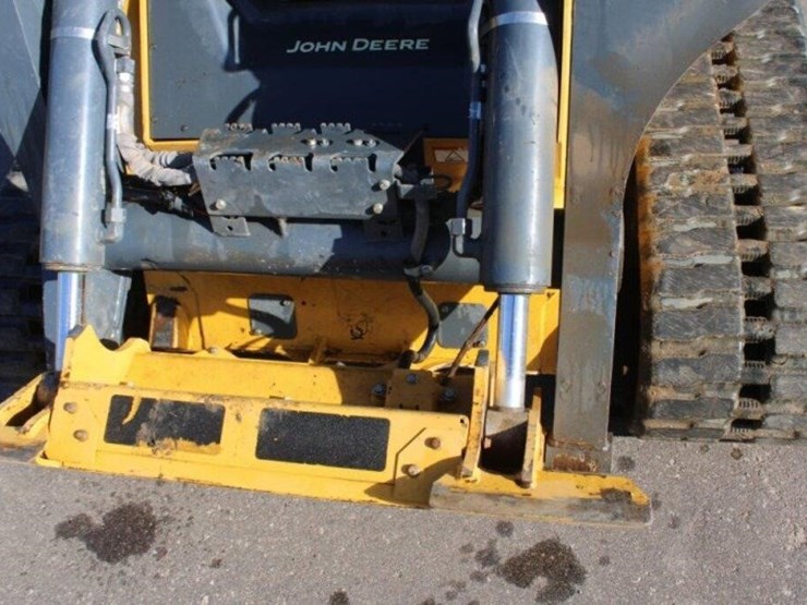 2024-deere-333g-image-46