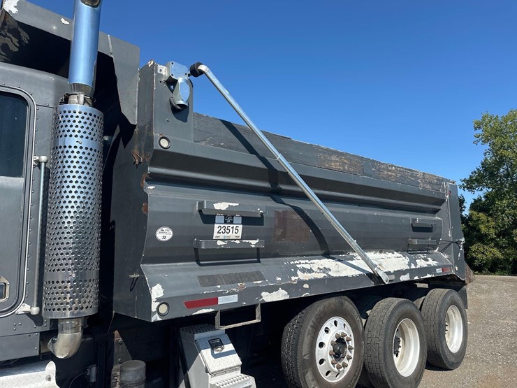 2016-kenworth-t800-image-20