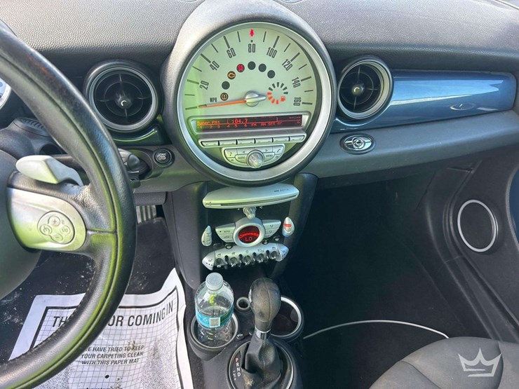 2009-mini-cooper-hatchback-image-18