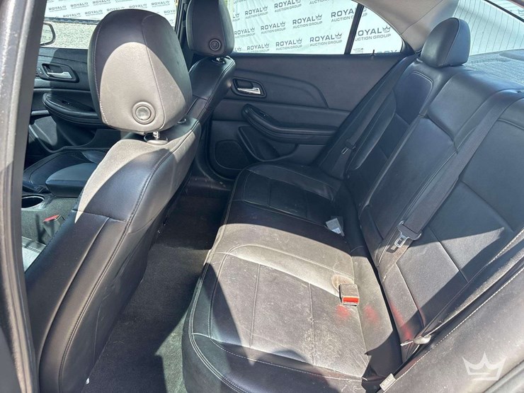 2015-chevrolet-malibu-sedan-image-20