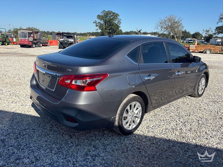 2019-nissan-sentra-sedan-image-3