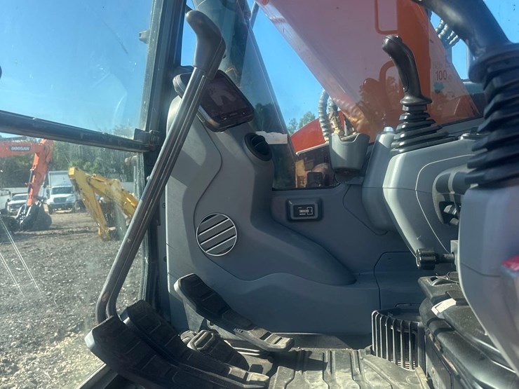 2022-doosan-dx140-lcr-image-30