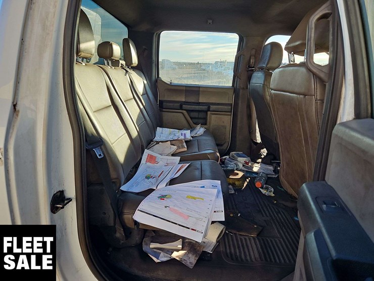 2021-ford-f350-image-16