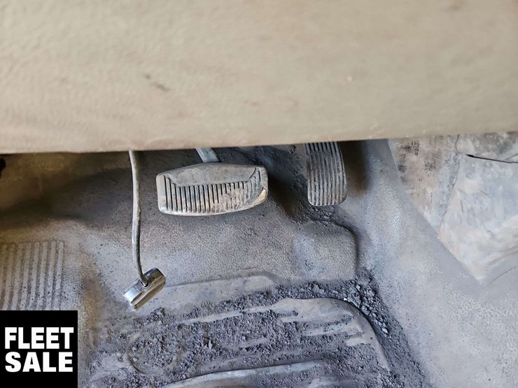 2021-ford-f350-image-24