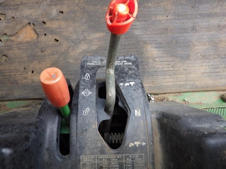 john-deere-gator-image-18