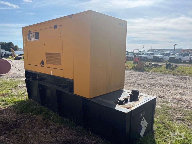 2006-caterpillar-d80-4-72kw-standby-diesel-generator-image-3