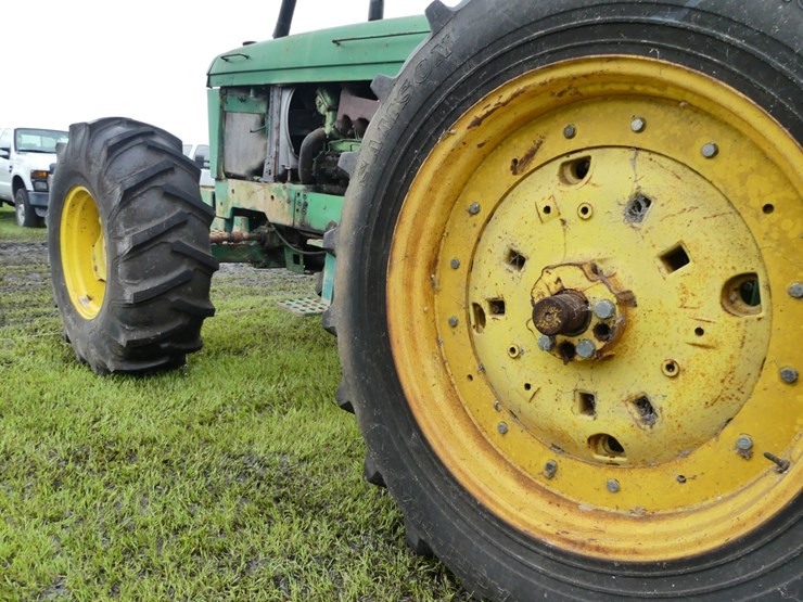 john-deere-3155-image-9