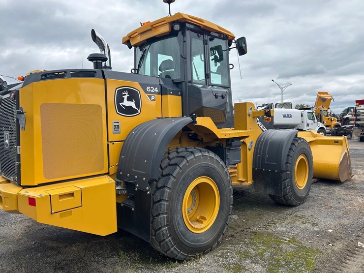 2024-john-deere-624-image-43