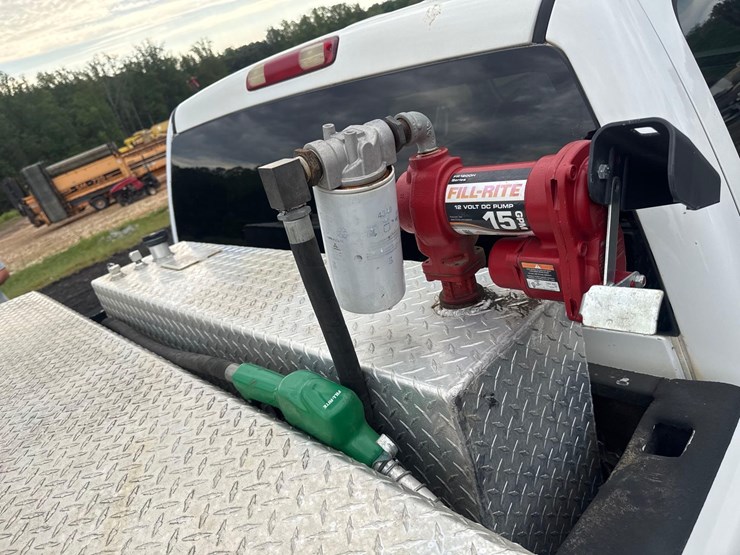 2006-chevrolet-3500-image-11