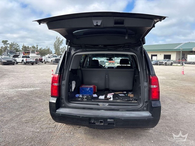 2018-chevrolet-tahoe-image-24